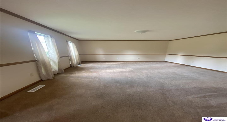 Landis Court, Radcliff, Kentucky 40160, ,3 BathroomsBathrooms,For Sale,Landis Court,HK24002310