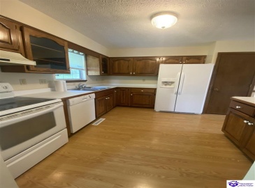 Landis Court, Radcliff, Kentucky 40160, ,3 BathroomsBathrooms,For Sale,Landis Court,HK24002310