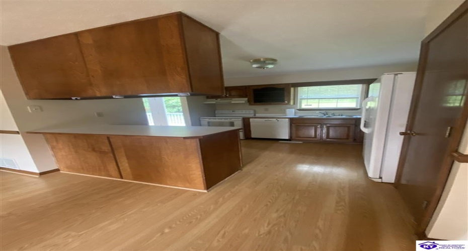 Landis Court, Radcliff, Kentucky 40160, ,3 BathroomsBathrooms,For Sale,Landis Court,HK24002310