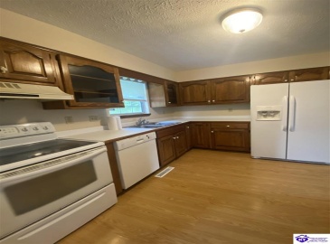 Landis Court, Radcliff, Kentucky 40160, ,3 BathroomsBathrooms,For Sale,Landis Court,HK24002310