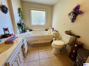 Tammie Trail, Campbellsville, Kentucky 42718, ,2 BathroomsBathrooms,For Sale,Tammie Trail,HK24002321