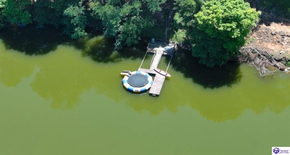 Ivy Court, Brandenburg, Kentucky 40108, ,4 BathroomsBathrooms,For Sale,Ivy Court,HK24002352