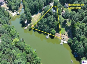 Ivy Court, Brandenburg, Kentucky 40108, ,4 BathroomsBathrooms,For Sale,Ivy Court,HK24002352