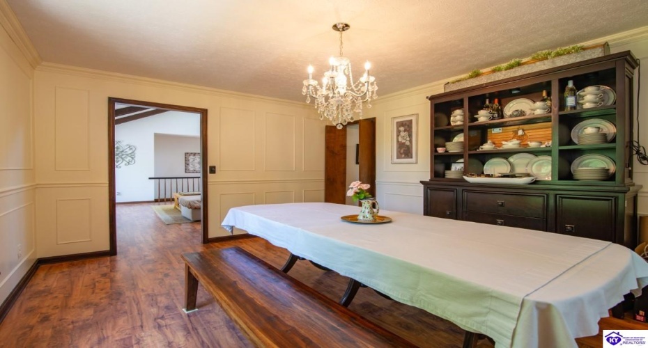 Ivy Court, Brandenburg, Kentucky 40108, ,4 BathroomsBathrooms,For Sale,Ivy Court,HK24002352