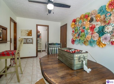 Ivy Court, Brandenburg, Kentucky 40108, ,4 BathroomsBathrooms,For Sale,Ivy Court,HK24002352