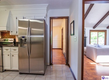 Ivy Court, Brandenburg, Kentucky 40108, ,4 BathroomsBathrooms,For Sale,Ivy Court,HK24002352