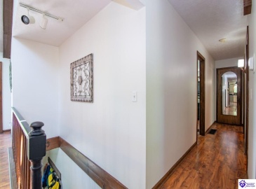 Ivy Court, Brandenburg, Kentucky 40108, ,4 BathroomsBathrooms,For Sale,Ivy Court,HK24002352