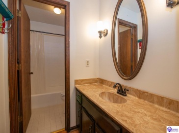 Ivy Court, Brandenburg, Kentucky 40108, ,4 BathroomsBathrooms,For Sale,Ivy Court,HK24002352