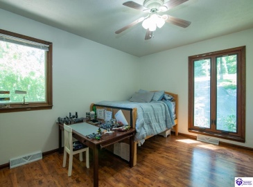 Ivy Court, Brandenburg, Kentucky 40108, ,4 BathroomsBathrooms,For Sale,Ivy Court,HK24002352