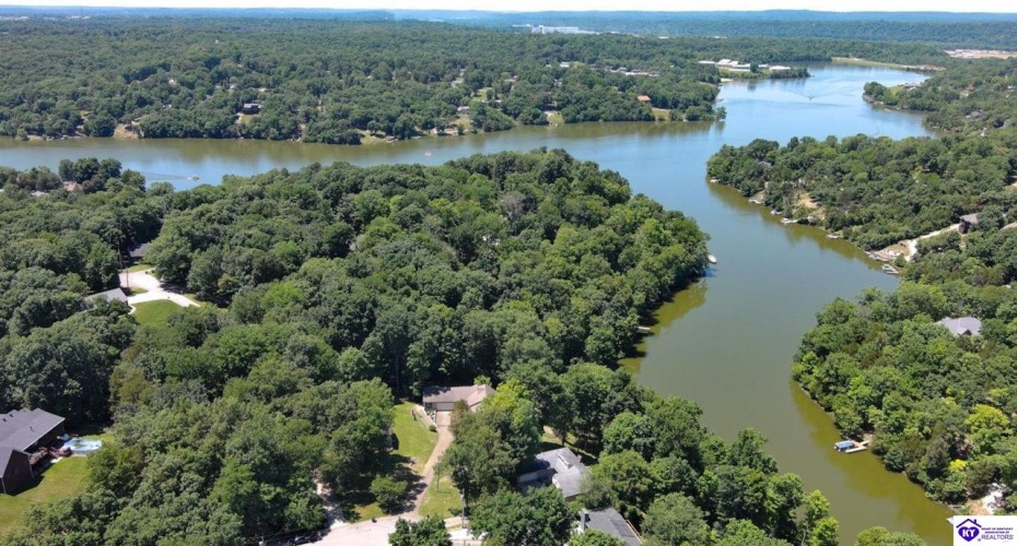 Ivy Court, Brandenburg, Kentucky 40108, ,4 BathroomsBathrooms,For Sale,Ivy Court,HK24002352