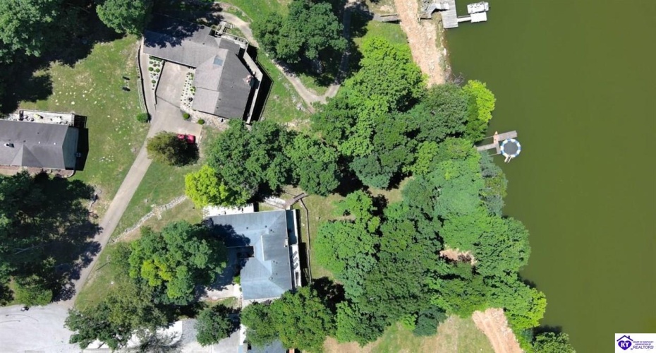 Ivy Court, Brandenburg, Kentucky 40108, ,4 BathroomsBathrooms,For Sale,Ivy Court,HK24002352