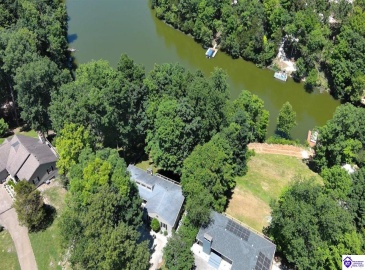 Ivy Court, Brandenburg, Kentucky 40108, ,4 BathroomsBathrooms,For Sale,Ivy Court,HK24002352