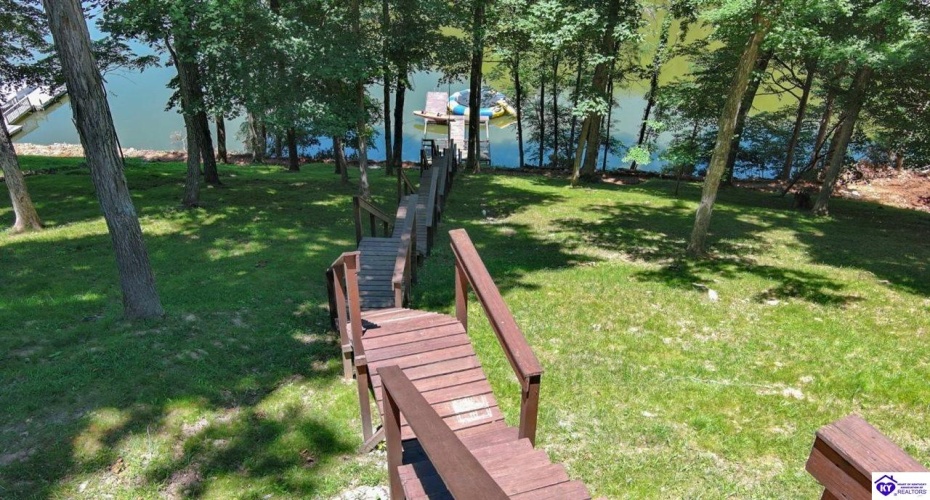 Ivy Court, Brandenburg, Kentucky 40108, ,4 BathroomsBathrooms,For Sale,Ivy Court,HK24002352