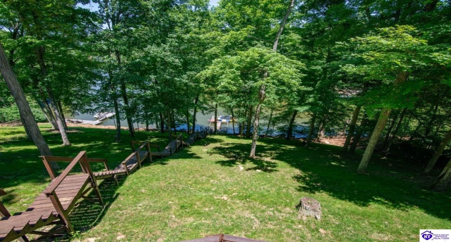 Ivy Court, Brandenburg, Kentucky 40108, ,4 BathroomsBathrooms,For Sale,Ivy Court,HK24002352