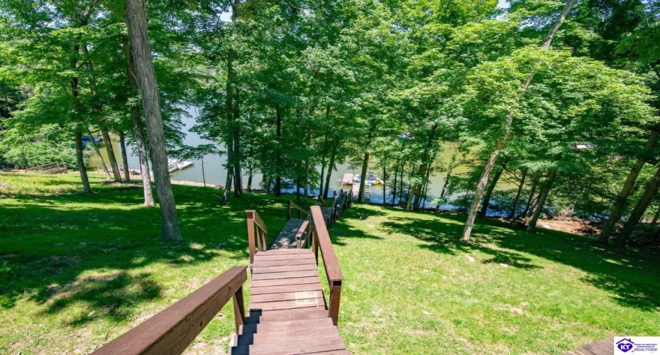 Ivy Court, Brandenburg, Kentucky 40108, ,4 BathroomsBathrooms,For Sale,Ivy Court,HK24002352