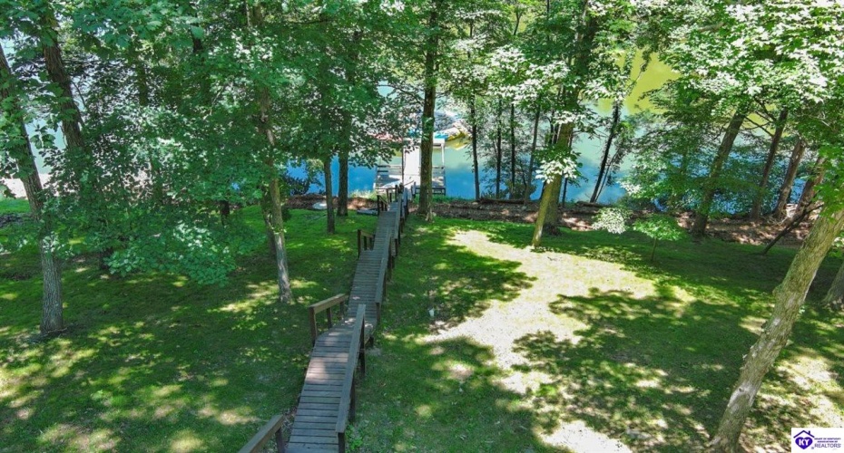 Ivy Court, Brandenburg, Kentucky 40108, ,4 BathroomsBathrooms,For Sale,Ivy Court,HK24002352