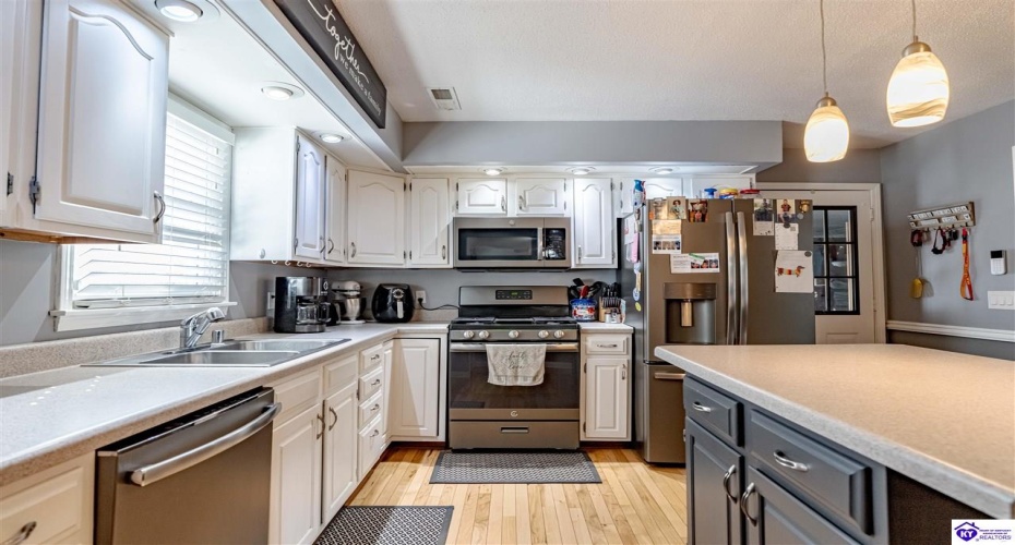 Sunbeam Road, Leitchfield, Kentucky 42754, ,3 BathroomsBathrooms,For Sale,Sunbeam Road,HK24002378