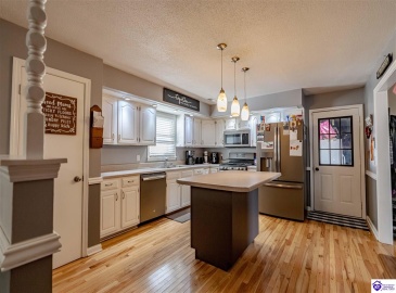 Sunbeam Road, Leitchfield, Kentucky 42754, ,3 BathroomsBathrooms,For Sale,Sunbeam Road,HK24002378