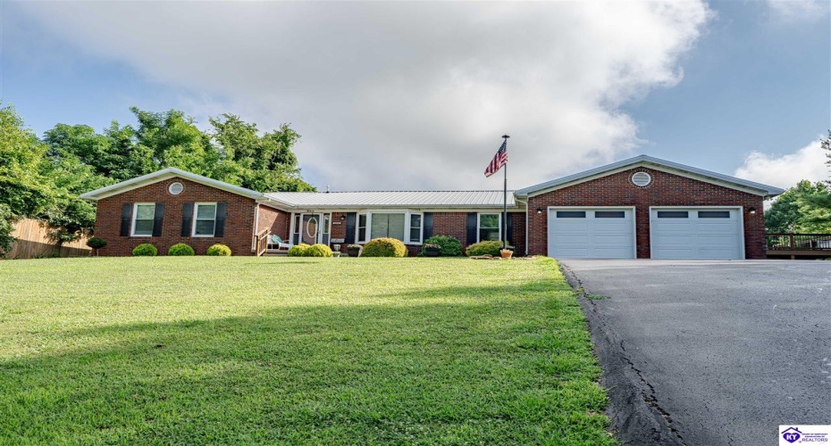 Sunbeam Road, Leitchfield, Kentucky 42754, ,3 BathroomsBathrooms,For Sale,Sunbeam Road,HK24002378