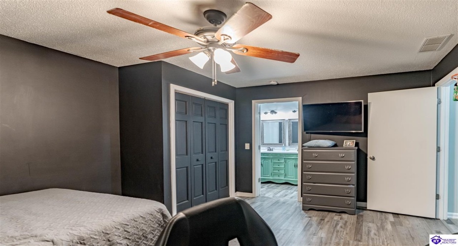 Sunbeam Road, Leitchfield, Kentucky 42754, ,3 BathroomsBathrooms,For Sale,Sunbeam Road,HK24002378