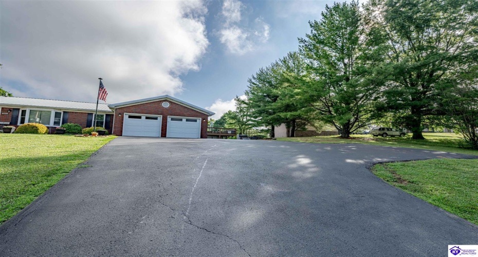 Sunbeam Road, Leitchfield, Kentucky 42754, ,3 BathroomsBathrooms,For Sale,Sunbeam Road,HK24002378