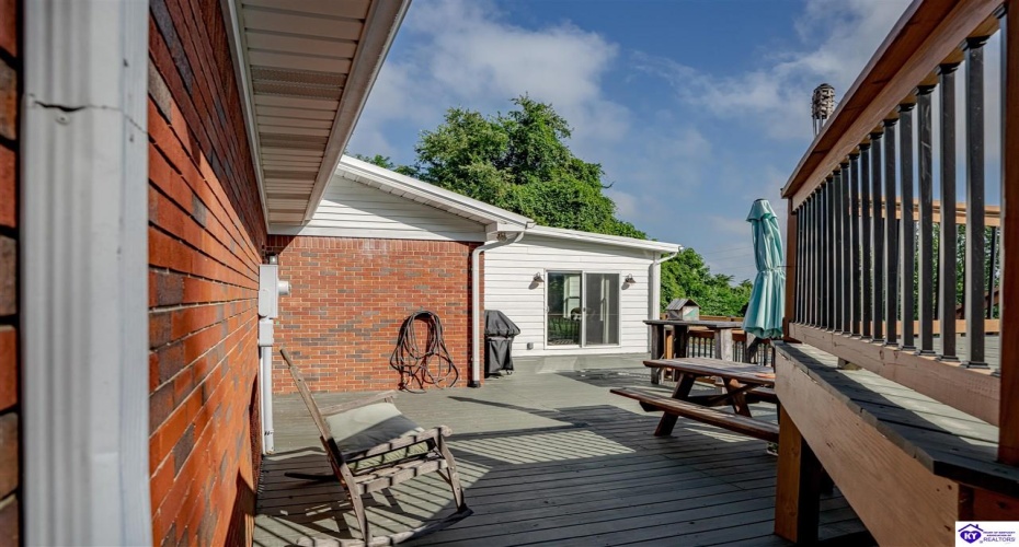 Sunbeam Road, Leitchfield, Kentucky 42754, ,3 BathroomsBathrooms,For Sale,Sunbeam Road,HK24002378