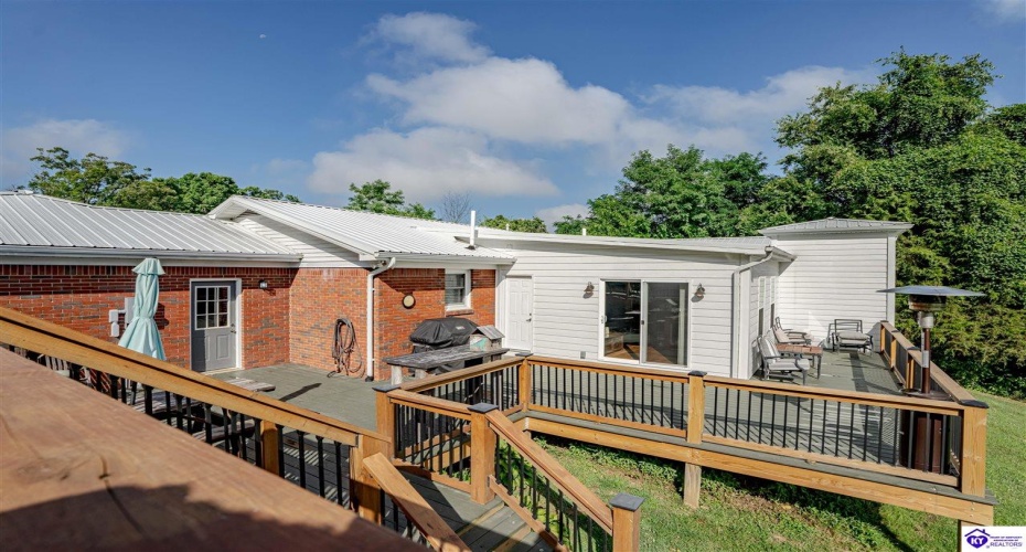 Sunbeam Road, Leitchfield, Kentucky 42754, ,3 BathroomsBathrooms,For Sale,Sunbeam Road,HK24002378