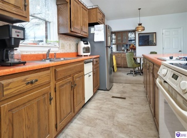 Wilmoth Lane, Cecilia, Kentucky 42724, ,2 BathroomsBathrooms,For Sale,Wilmoth Lane,HK24002382