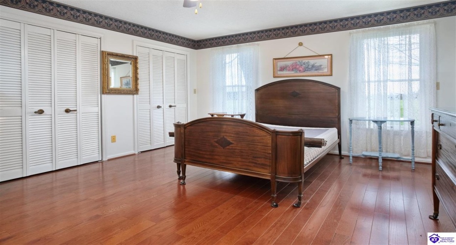 Wilmoth Lane, Cecilia, Kentucky 42724, ,2 BathroomsBathrooms,For Sale,Wilmoth Lane,HK24002382