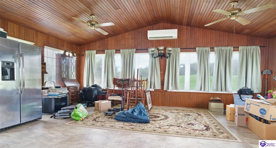 Wilmoth Lane, Cecilia, Kentucky 42724, ,2 BathroomsBathrooms,For Sale,Wilmoth Lane,HK24002382