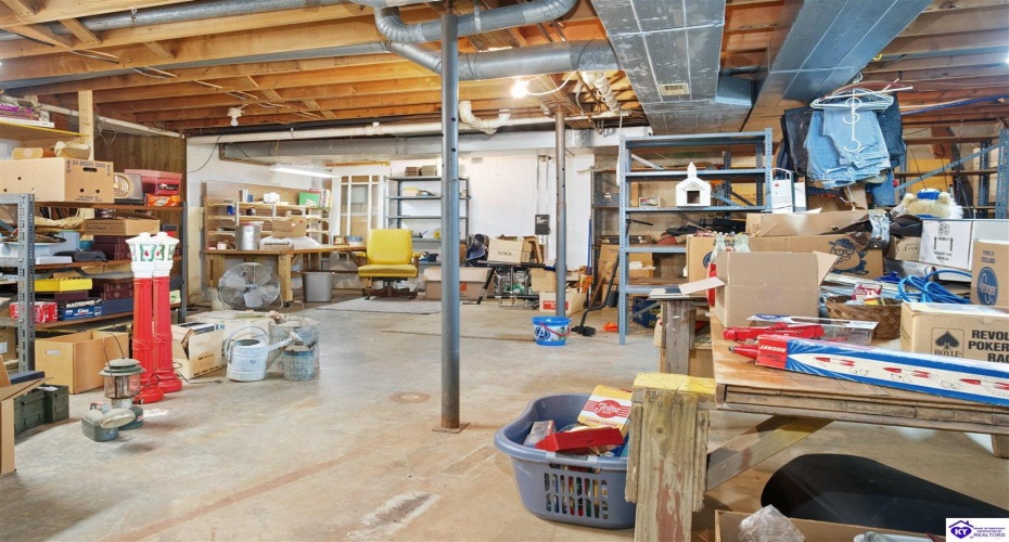 Wilmoth Lane, Cecilia, Kentucky 42724, ,2 BathroomsBathrooms,For Sale,Wilmoth Lane,HK24002382