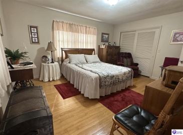 Jan Street, Campbellsville, Kentucky 42718, ,2 BathroomsBathrooms,For Sale,Jan Street,HK24002395