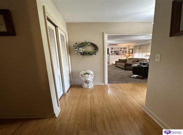 Jan Street, Campbellsville, Kentucky 42718, ,2 BathroomsBathrooms,For Sale,Jan Street,HK24002395