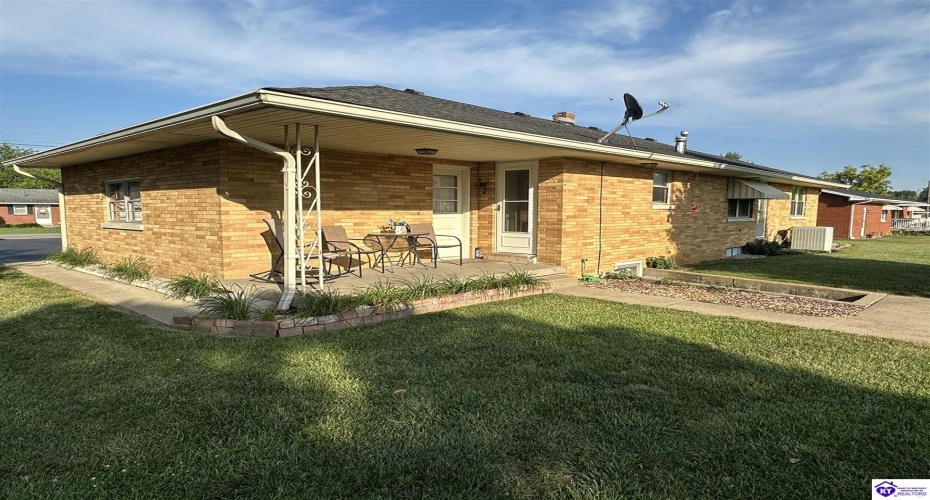 Jan Street, Campbellsville, Kentucky 42718, ,2 BathroomsBathrooms,For Sale,Jan Street,HK24002395