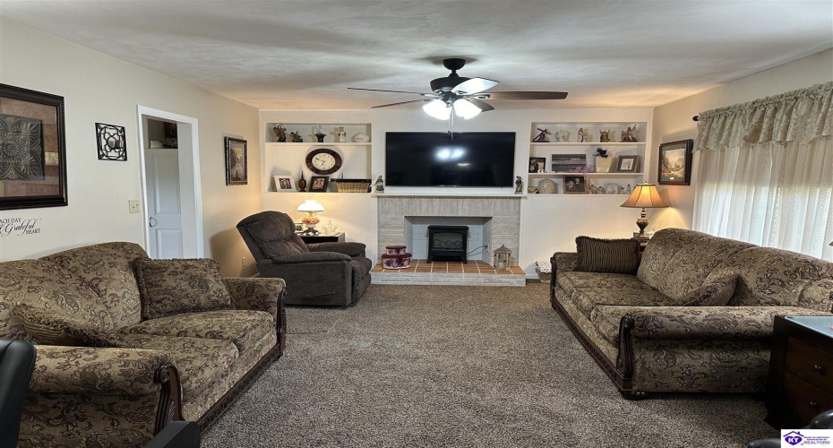 Jan Street, Campbellsville, Kentucky 42718, ,2 BathroomsBathrooms,For Sale,Jan Street,HK24002395