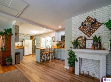 Cherrywood Drive, Radcliff, Kentucky 40160, ,2 BathroomsBathrooms,For Sale,Cherrywood Drive,HK24002415