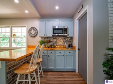 Cherrywood Drive, Radcliff, Kentucky 40160, ,2 BathroomsBathrooms,For Sale,Cherrywood Drive,HK24002415