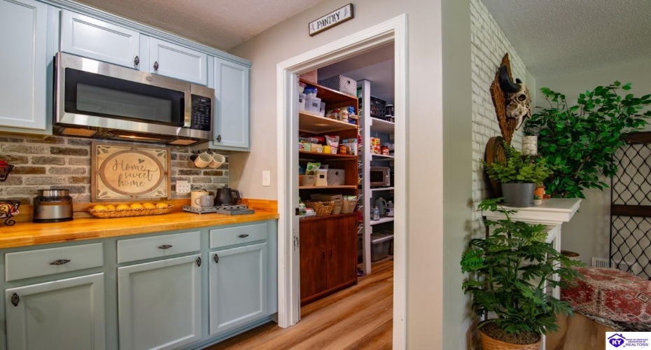 Cherrywood Drive, Radcliff, Kentucky 40160, ,2 BathroomsBathrooms,For Sale,Cherrywood Drive,HK24002415