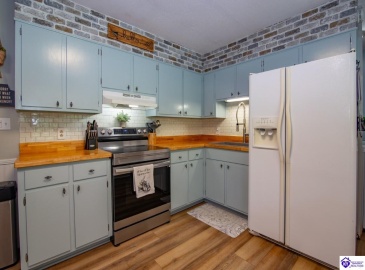 Cherrywood Drive, Radcliff, Kentucky 40160, ,2 BathroomsBathrooms,For Sale,Cherrywood Drive,HK24002415