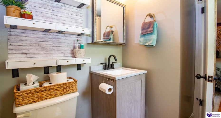 Cherrywood Drive, Radcliff, Kentucky 40160, ,2 BathroomsBathrooms,For Sale,Cherrywood Drive,HK24002415