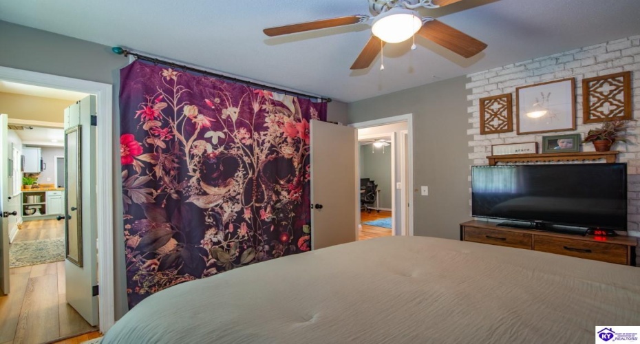 Cherrywood Drive, Radcliff, Kentucky 40160, ,2 BathroomsBathrooms,For Sale,Cherrywood Drive,HK24002415