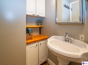 Cherrywood Drive, Radcliff, Kentucky 40160, ,2 BathroomsBathrooms,For Sale,Cherrywood Drive,HK24002415