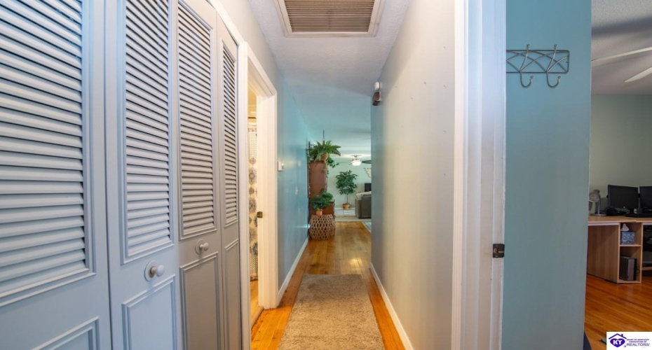 Cherrywood Drive, Radcliff, Kentucky 40160, ,2 BathroomsBathrooms,For Sale,Cherrywood Drive,HK24002415