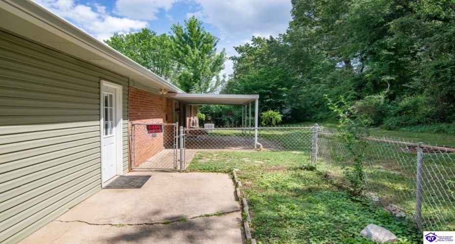 Cherrywood Drive, Radcliff, Kentucky 40160, ,2 BathroomsBathrooms,For Sale,Cherrywood Drive,HK24002415