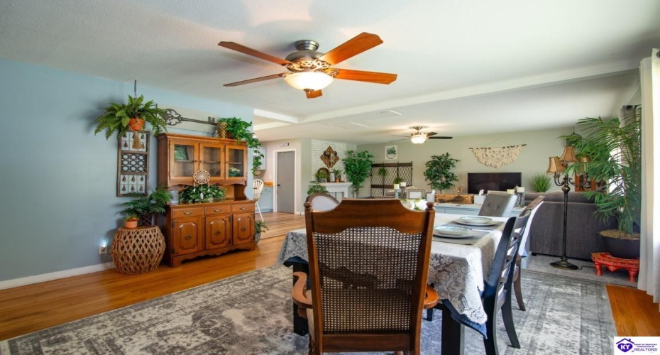 Cherrywood Drive, Radcliff, Kentucky 40160, ,2 BathroomsBathrooms,For Sale,Cherrywood Drive,HK24002415