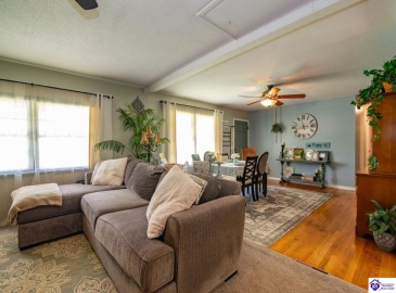 Cherrywood Drive, Radcliff, Kentucky 40160, ,2 BathroomsBathrooms,For Sale,Cherrywood Drive,HK24002415