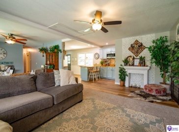 Cherrywood Drive, Radcliff, Kentucky 40160, ,2 BathroomsBathrooms,For Sale,Cherrywood Drive,HK24002415