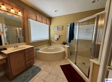 Freeman Lake Road, Elizabethtown, Kentucky 42701, ,5 BathroomsBathrooms,For Sale,Freeman Lake Road,HK24002463