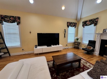 Freeman Lake Road, Elizabethtown, Kentucky 42701, ,5 BathroomsBathrooms,For Sale,Freeman Lake Road,HK24002463