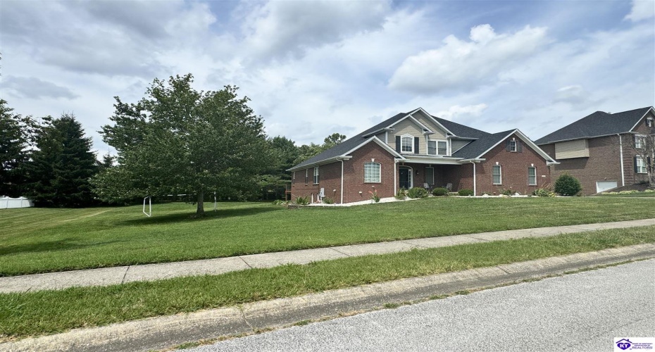 Freeman Lake Road, Elizabethtown, Kentucky 42701, ,5 BathroomsBathrooms,For Sale,Freeman Lake Road,HK24002463